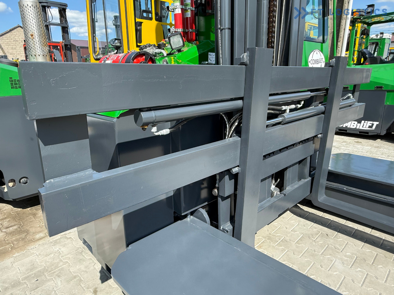 COMBILIFT C5000E / ELECTRIC / TRIPLEX 8300MM / FULL FREE LIFT / WIDE POSITIONER / FORK SIDESHIFT / BATTERY LIKE NEW - 4-vägstruck: bild 5 COMBILIFT C5000E / ELECTRIC / TRIPLEX 8300MM / FULL FREE LIFT / WIDE POSITIONER / FORK SIDESHIFT / BATTERY LIKE NEW - 4-vägstruck: bild 5