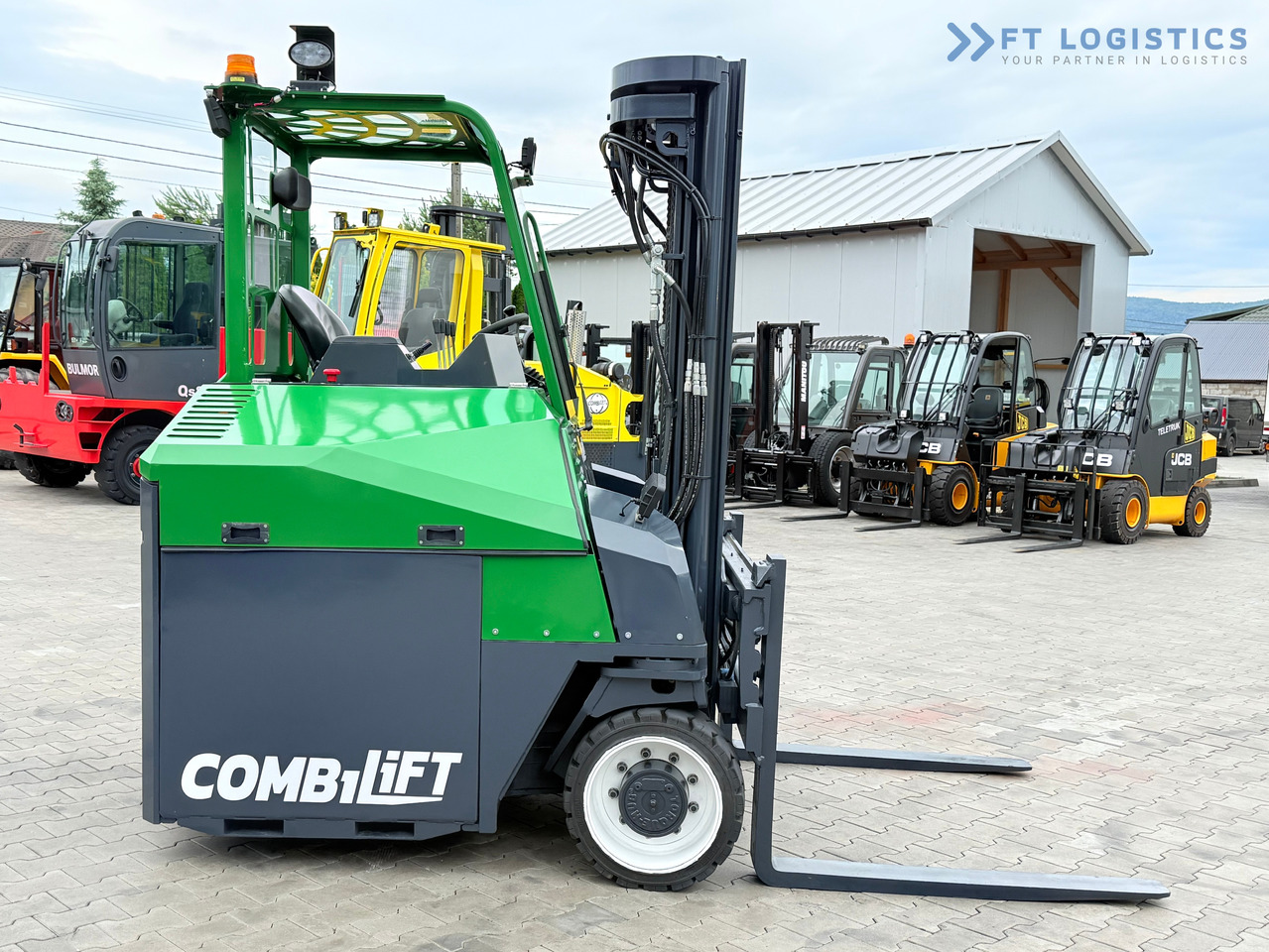 COMBILIFT Combilift CBE4000 / TRIPLEX 5200MM / ELECTRIC / FREE LIFT / FORK POSITIONER / SIDESHIFT / LIKE NEW - 4-vägstruck: bild 3 COMBILIFT Combilift CBE4000 / TRIPLEX 5200MM / ELECTRIC / FREE LIFT / FORK POSITIONER / SIDESHIFT / LIKE NEW - 4-vägstruck: bild 3