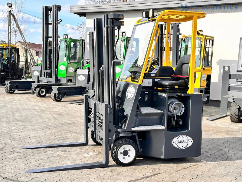 Combilift C3000CB / LPG / TRIPLEX / 4900MM / FREE LIFT / POSITIONER / LIKE NEW C3000CB / LPG / TRIPLEX / 4900MM / FREE LIFT / POSITIONER / - 4-vägstruck: bild 3 Combilift C3000CB / LPG / TRIPLEX / 4900MM / FREE LIFT / POSITIONER / LIKE NEW C3000CB / LPG / TRIPLEX / 4900MM / FREE LIFT / POSITIONER / - 4-vägstruck: bild 3