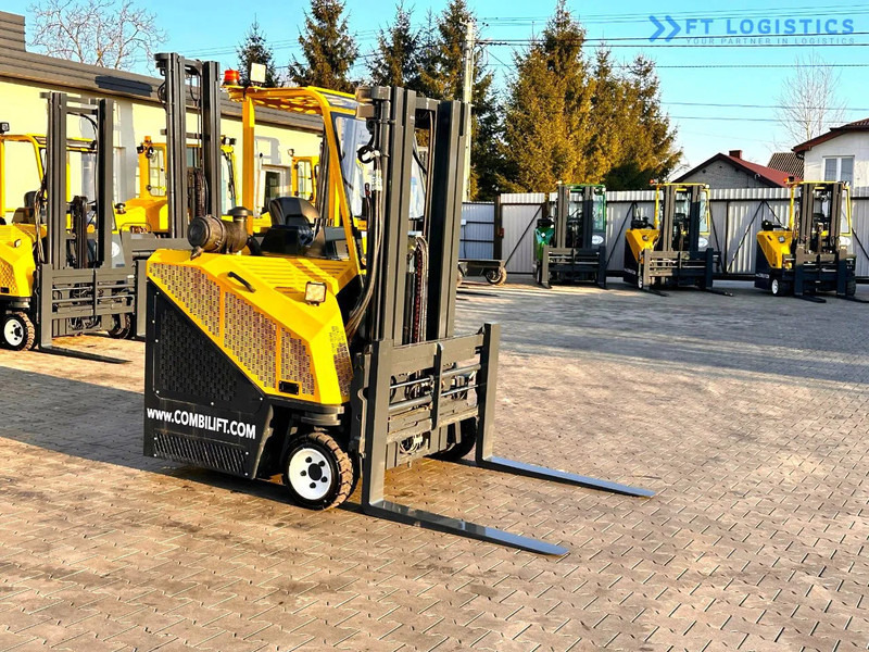 Combilift C3000CB / LPG / TRIPLEX - 4900MM / LPG / FREE LIFT / FORK POSITIONER C3000CB / LPG / TRIPLEX - 4900MM / LPG / FREE LIFT / FORK P - 4-vägstruck: bild 5 Combilift C3000CB / LPG / TRIPLEX - 4900MM / LPG / FREE LIFT / FORK POSITIONER C3000CB / LPG / TRIPLEX - 4900MM / LPG / FREE LIFT / FORK P - 4-vägstruck: bild 5