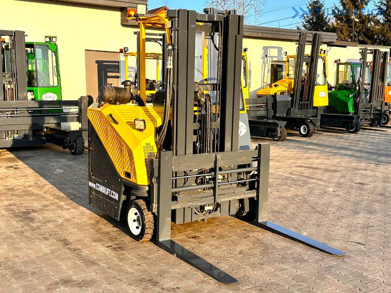 Combilift C3000CB / LPG / TRIPLEX - 4900MM / LPG / FREE LIFT / FORK POSITIONER C3000CB / LPG / TRIPLEX - 4900MM / LPG / FREE LIFT / FORK P - 4-vägstruck: bild 4 Combilift C3000CB / LPG / TRIPLEX - 4900MM / LPG / FREE LIFT / FORK POSITIONER C3000CB / LPG / TRIPLEX - 4900MM / LPG / FREE LIFT / FORK P - 4-vägstruck: bild 4