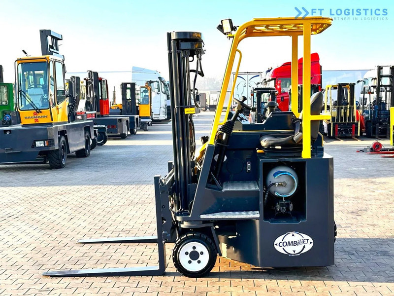 Combilift C3000CB / LPG / TRIPLEX - 4900MM / LPG / FREE LIFT / FORK POSITIONER C3000CB / LPG / TRIPLEX - 4900MM / LPG / FREE LIFT / FORK P - 4-vägstruck: bild 2 Combilift C3000CB / LPG / TRIPLEX - 4900MM / LPG / FREE LIFT / FORK POSITIONER C3000CB / LPG / TRIPLEX - 4900MM / LPG / FREE LIFT / FORK P - 4-vägstruck: bild 2