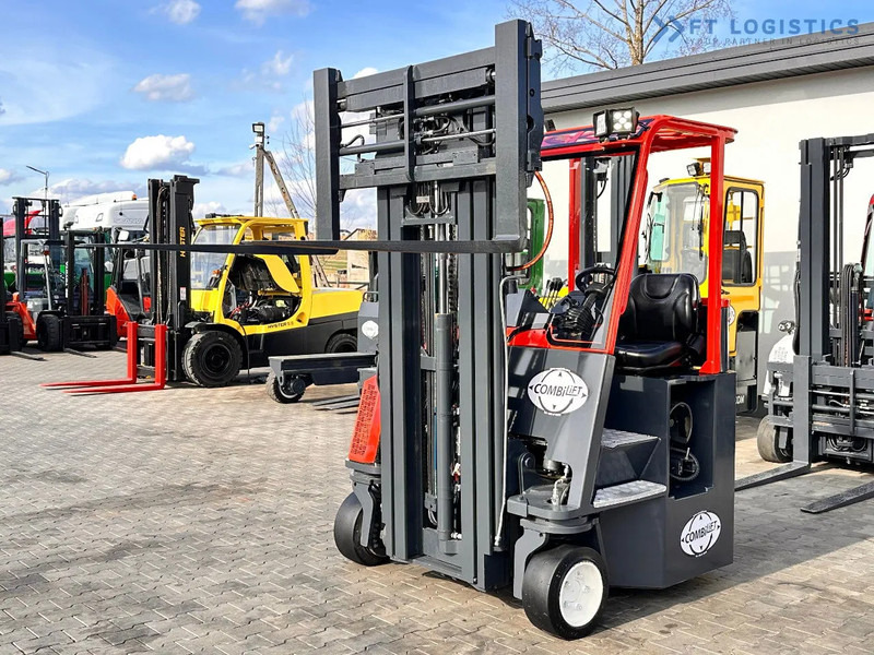 Combilift C3000CB / LPG / TRIPLEX / 5500MM / FREE LIFT / FORK SHIFT / POSITIONER C3000CB / LPG / TRIPLEX / 5500MM / FREE LIFT / FORK SHIFT - 4-vägstruck: bild 1 Combilift C3000CB / LPG / TRIPLEX / 5500MM / FREE LIFT / FORK SHIFT / POSITIONER C3000CB / LPG / TRIPLEX / 5500MM / FREE LIFT / FORK SHIFT - 4-vägstruck: bild 1