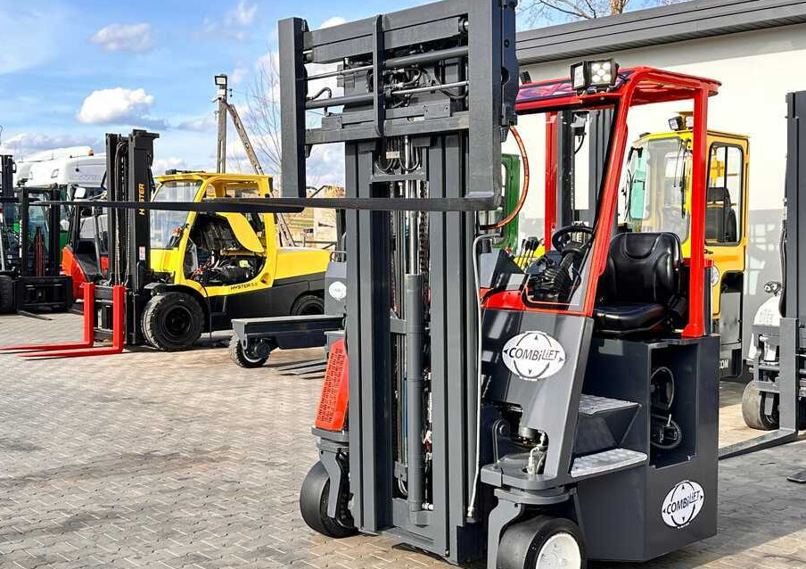 Combilift C3000CB / LPG / TRIPLEX / 5500MM / FREE LIFT / SIDE SHIFT + FORK POSITIONER / LIKE NEW - 4-vägstruck: bild 2 Combilift C3000CB / LPG / TRIPLEX / 5500MM / FREE LIFT / SIDE SHIFT + FORK POSITIONER / LIKE NEW - 4-vägstruck: bild 2