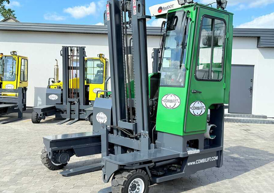 Combilift C3500 / DUPLEX 4100MM / GAS / EXTENDABLE FORKS / CABIN / HEATING + AIR CONDITIONING / LIKE NEW - 4-vägstruck: bild 1 Combilift C3500 / DUPLEX 4100MM / GAS / EXTENDABLE FORKS / CABIN / HEATING + AIR CONDITIONING / LIKE NEW - 4-vägstruck: bild 1