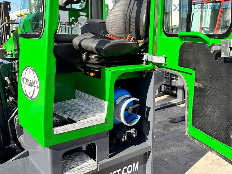 Combilift C4000 / LPG / DUPLEX / 4500MM / FREE LIFT / LIKE NEW C4000 / LPG / DUPLEX / 4500MM / FREE LIFT / LIKE NEW - 4-vägstruck: bild 5 Combilift C4000 / LPG / DUPLEX / 4500MM / FREE LIFT / LIKE NEW C4000 / LPG / DUPLEX / 4500MM / FREE LIFT / LIKE NEW - 4-vägstruck: bild 5