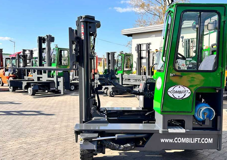 4-vägstruck Combilift C4000 / TRIPLEX / 4900MM / GAS / FREE LIFT / FORK SIDE SHIFT / LIKE NEW: bild 23