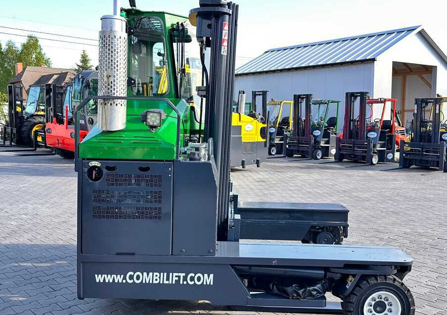 4-vägstruck Combilift C4000 / TRIPLEX / 4900MM / GAS / FREE LIFT / FORK SIDE SHIFT / LIKE NEW: bild 6