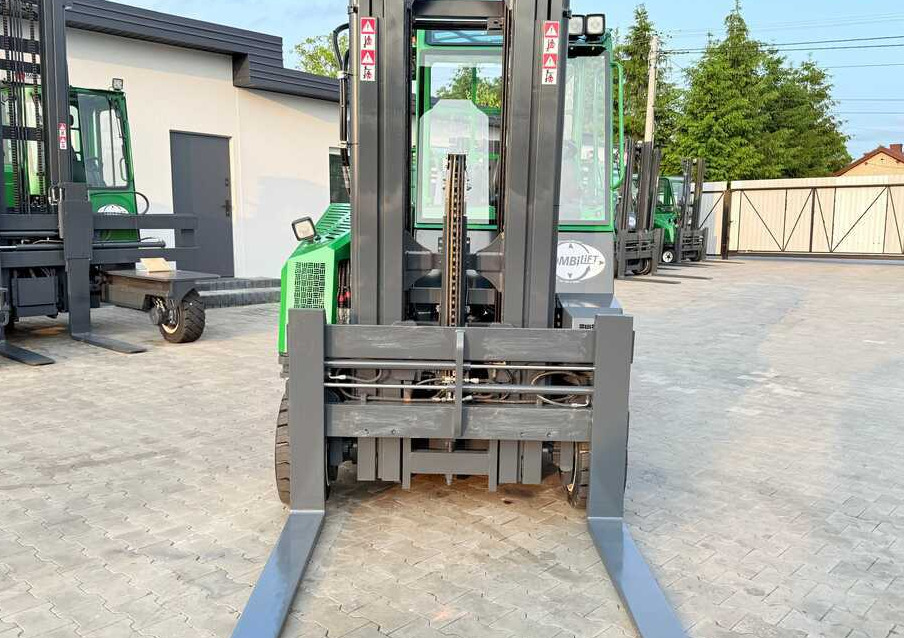Combilift C4000CB / TRIPLEX - 5200MM / LPG / FREE LIFT / FORK POSITIONER / FORK SIDESHIFT / HEIGHT 2450MM / LIKE NEW - 4-vägstruck: bild 3 Combilift C4000CB / TRIPLEX - 5200MM / LPG / FREE LIFT / FORK POSITIONER / FORK SIDESHIFT / HEIGHT 2450MM / LIKE NEW - 4-vägstruck: bild 3