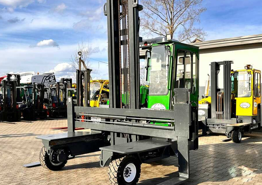 Combilift C5000XL / LPG / AIR CONDITIONING / WIDE POSITIONER / DUPLEX MAST / ADJUSTABLE FORKS / NEW TIRES / EXCELLENT CONDITION! - 4-vägstruck: bild 2 Combilift C5000XL / LPG / AIR CONDITIONING / WIDE POSITIONER / DUPLEX MAST / ADJUSTABLE FORKS / NEW TIRES / EXCELLENT CONDITION! - 4-vägstruck: bild 2