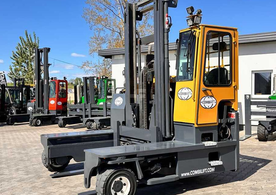 Combilift C9000 / GAS / DUPLEX / 4700MM / FREE LIFT / POSITIONER / FORK SIDE SHIFT / EXCELLENT CONDITION - 4-vägstruck: bild 4 Combilift C9000 / GAS / DUPLEX / 4700MM / FREE LIFT / POSITIONER / FORK SIDE SHIFT / EXCELLENT CONDITION - 4-vägstruck: bild 4