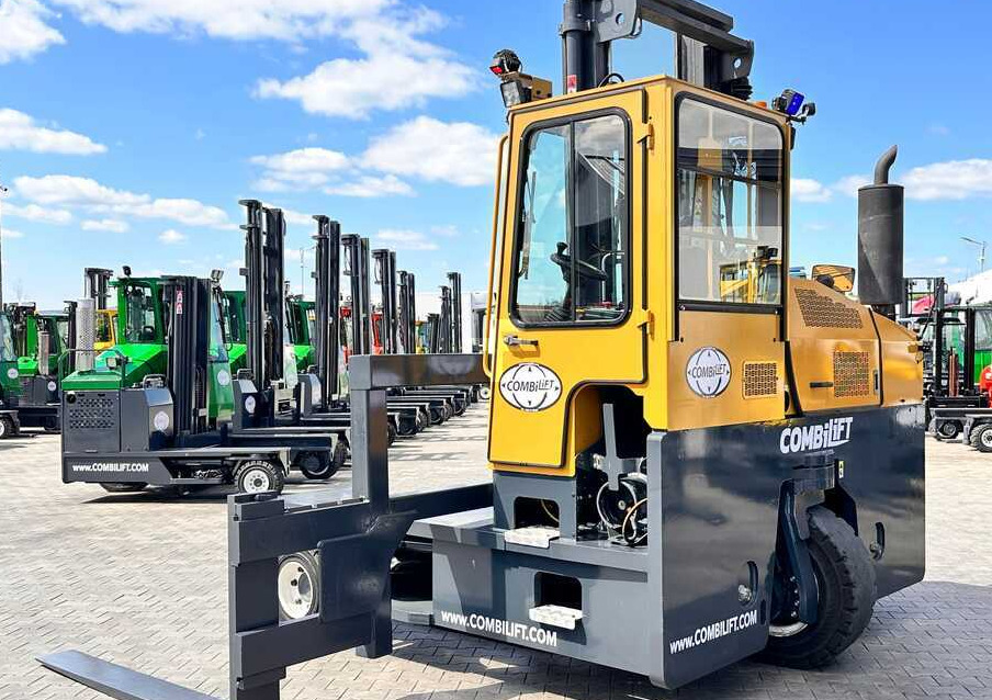 Combilift C9000 / GAS / DUPLEX / 4700MM / FREE LIFT / POSITIONER / FORK SIDE SHIFT / EXCELLENT CONDITION - 4-vägstruck: bild 5 Combilift C9000 / GAS / DUPLEX / 4700MM / FREE LIFT / POSITIONER / FORK SIDE SHIFT / EXCELLENT CONDITION - 4-vägstruck: bild 5
