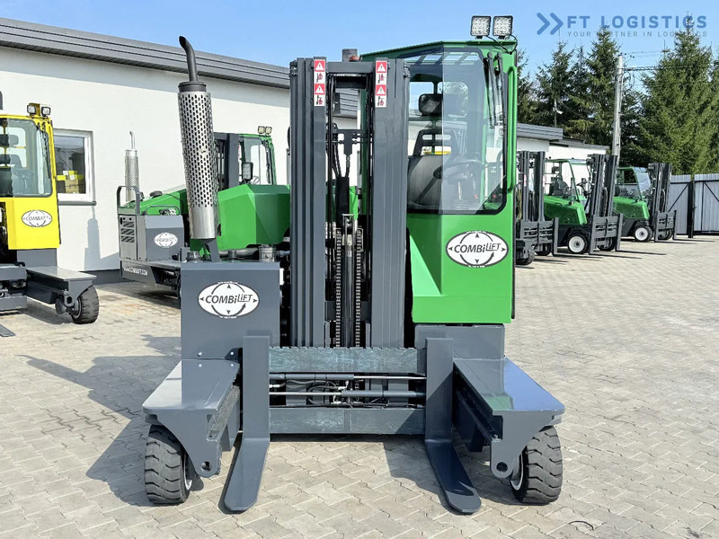 Combilift Combilift C2500 / GAS / TRIPLEX 4900MM / FREE LIFT / ONLY 2446 HOURS / FORK POSITIONER / FULL CABIN / PERFECT CONDITION / Wide r - 4-vägstruck: bild 4 Combilift Combilift C2500 / GAS / TRIPLEX 4900MM / FREE LIFT / ONLY 2446 HOURS / FORK POSITIONER / FULL CABIN / PERFECT CONDITION / Wide r - 4-vägstruck: bild 4