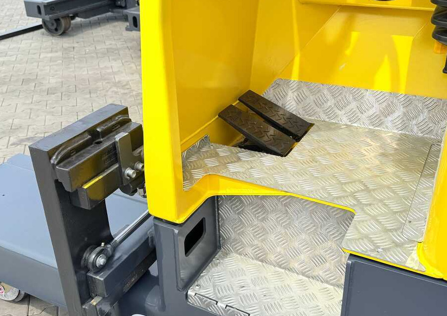Leasa  Combilift MR / ELECTRIC / TRIPLEX – 6000MM / FULL FREE LIFT / WIDE POSITIONER / FORK SIDESHIFT / ONLY 1400 HOURS / LIKE NEW Combilift MR / ELECTRIC / TRIPLEX – 6000MM / FULL FREE LIFT / WIDE POSITIONER / FORK SIDESHIFT / ONLY 1400 HOURS / LIKE NEW: bild 13