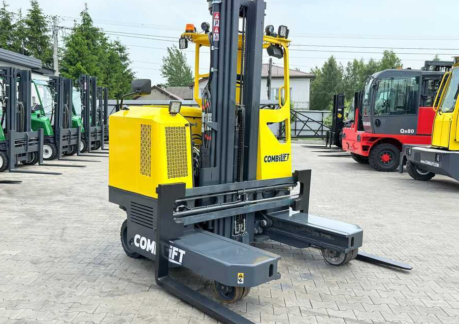 Combilift MR / ELECTRIC / TRIPLEX – 6000MM / FULL FREE LIFT / WIDE POSITIONER / FORK SIDESHIFT / ONLY 1400 HOURS / LIKE NEW - 4-vägstruck: bild 5 Combilift MR / ELECTRIC / TRIPLEX – 6000MM / FULL FREE LIFT / WIDE POSITIONER / FORK SIDESHIFT / ONLY 1400 HOURS / LIKE NEW - 4-vägstruck: bild 5