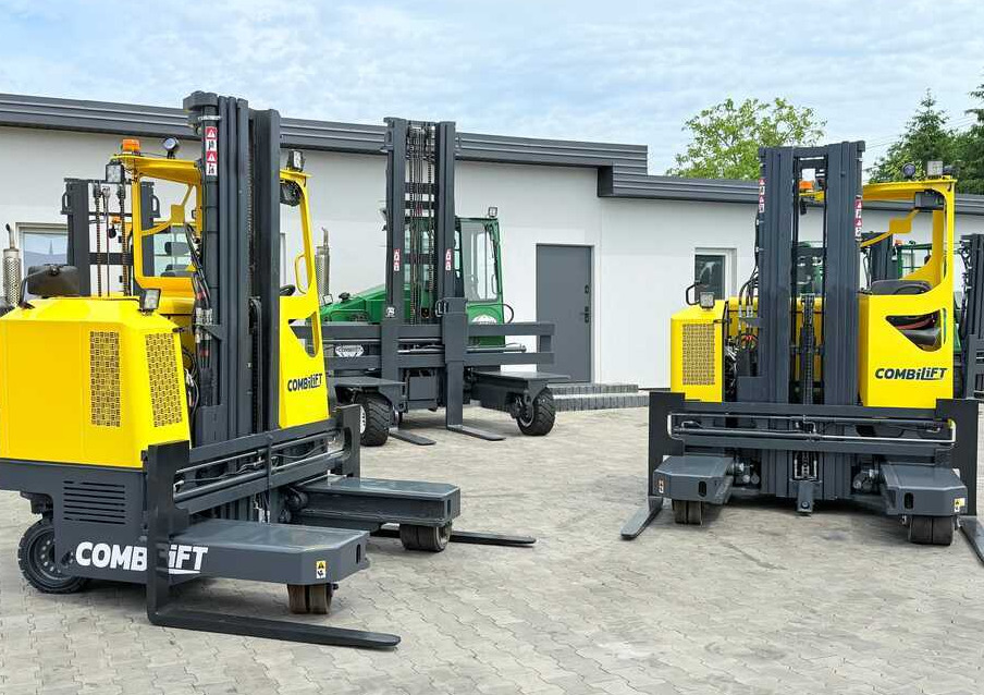 Combilift MR / ELECTRIC / TRIPLEX – 6000MM / FULL FREE LIFT / WIDE POSITIONER / FORK SIDESHIFT / ONLY 1400 HOURS / LIKE NEW - 4-vägstruck: bild 3 Combilift MR / ELECTRIC / TRIPLEX – 6000MM / FULL FREE LIFT / WIDE POSITIONER / FORK SIDESHIFT / ONLY 1400 HOURS / LIKE NEW - 4-vägstruck: bild 3