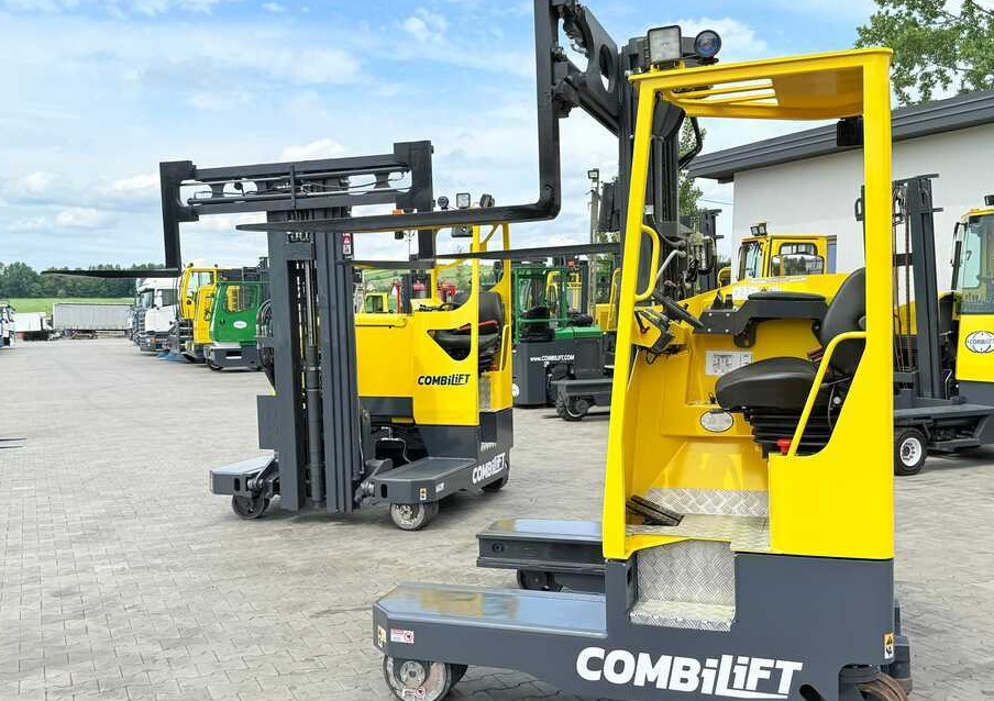 Leasa  Combilift MR / ELECTRIC / TRIPLEX – 6000MM / FULL FREE LIFT / WIDE POSITIONER / FORK SIDESHIFT / ONLY 1400 HOURS / LIKE NEW Combilift MR / ELECTRIC / TRIPLEX – 6000MM / FULL FREE LIFT / WIDE POSITIONER / FORK SIDESHIFT / ONLY 1400 HOURS / LIKE NEW: bild 29