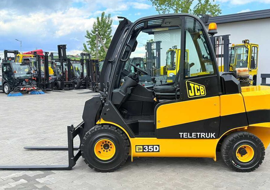 JCB TLT35D / DIESEL / CAB / NEW TYRES / 4450MM / TELESCOPIC – EXCELLENT CONDITION - Teleskoplastar: bild 3 JCB TLT35D / DIESEL / CAB / NEW TYRES / 4450MM / TELESCOPIC – EXCELLENT CONDITION - Teleskoplastar: bild 3