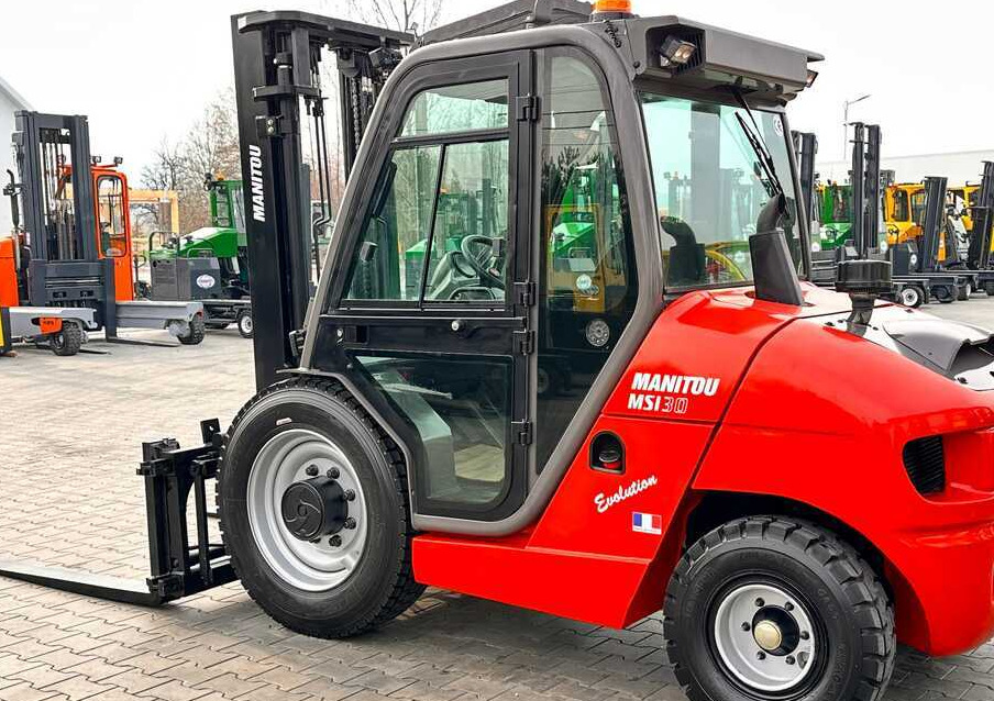 Manitou MSI30 / DIESEL / DUPLEX / 3400MM / CABIN / FORK POSITIONER / SIDE SHIFT / LIKE NEW - Terrängtruck: bild 4 Manitou MSI30 / DIESEL / DUPLEX / 3400MM / CABIN / FORK POSITIONER / SIDE SHIFT / LIKE NEW - Terrängtruck: bild 4
