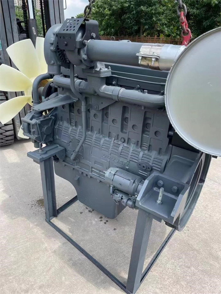 DOOSAN DE12TIS - Motor för Grävmaskin: bild 1 DOOSAN DE12TIS - Motor för Grävmaskin: bild 1