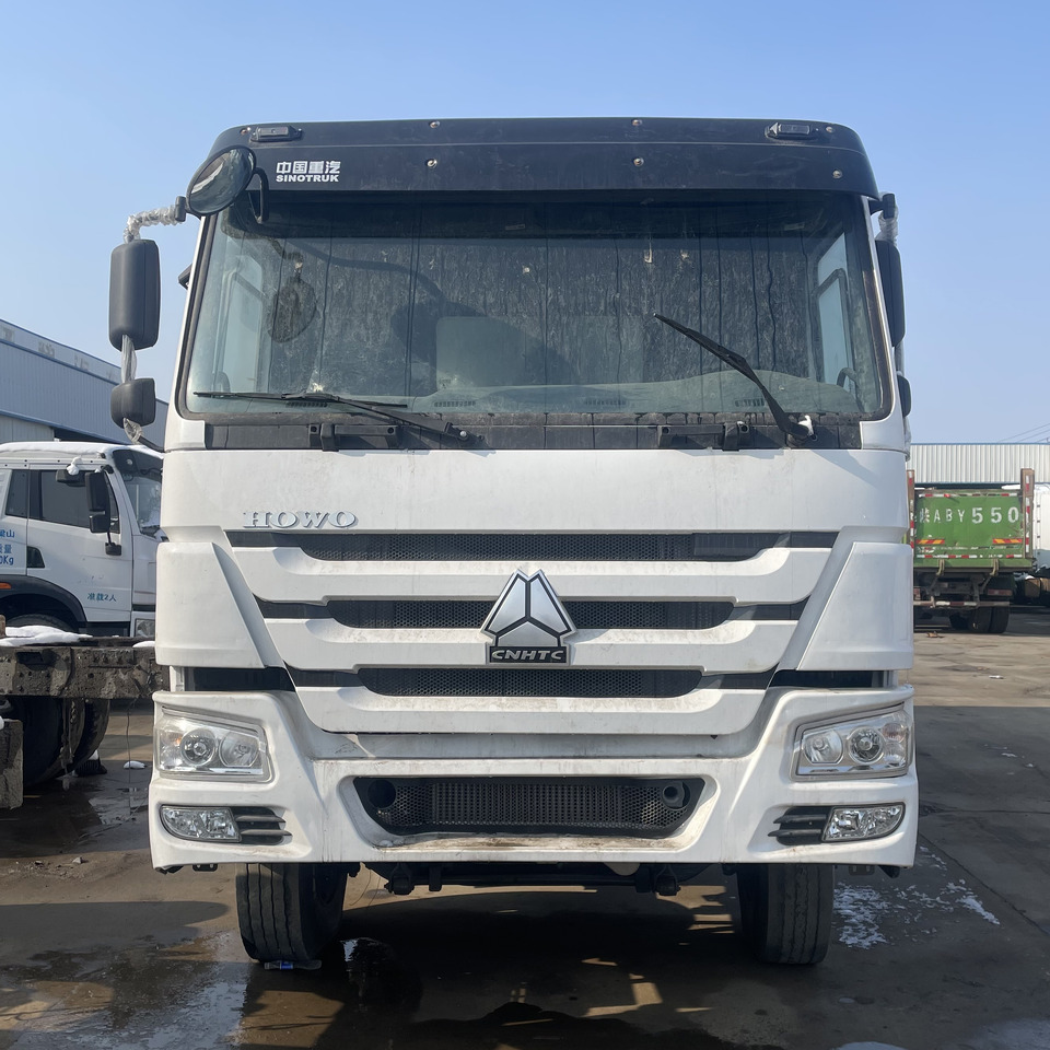 HOWO 6*4 DUMP TRUCK - Tippbil lastbil: bild 4 HOWO 6*4 DUMP TRUCK - Tippbil lastbil: bild 4