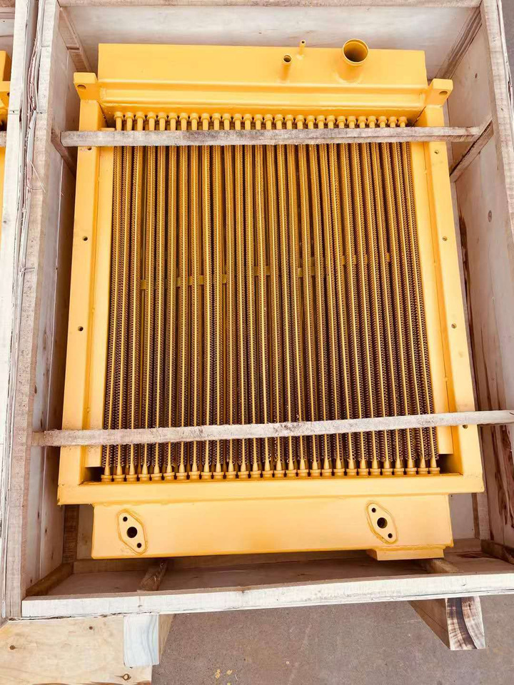 KOMATSU 134-03-00100 - Kylare för Grävmaskin: bild 1 KOMATSU 134-03-00100 - Kylare för Grävmaskin: bild 1
