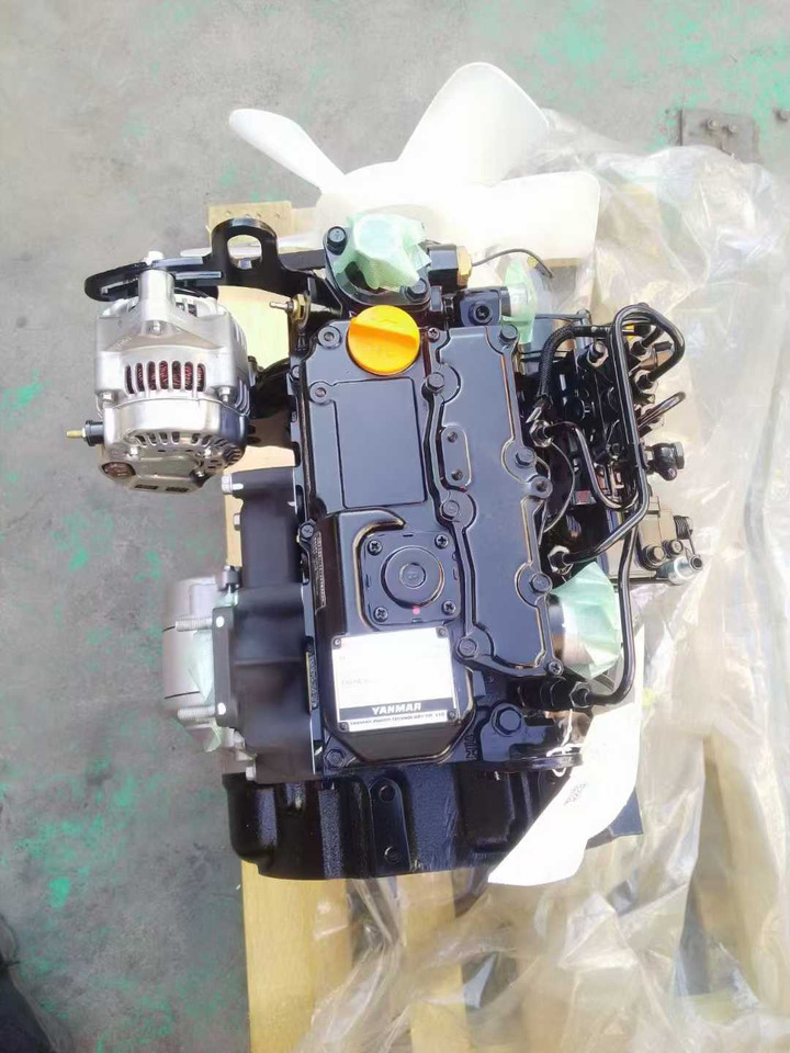 YANMAR 3TNV70 - Motor för Grävmaskin: bild 2 YANMAR 3TNV70 - Motor för Grävmaskin: bild 2