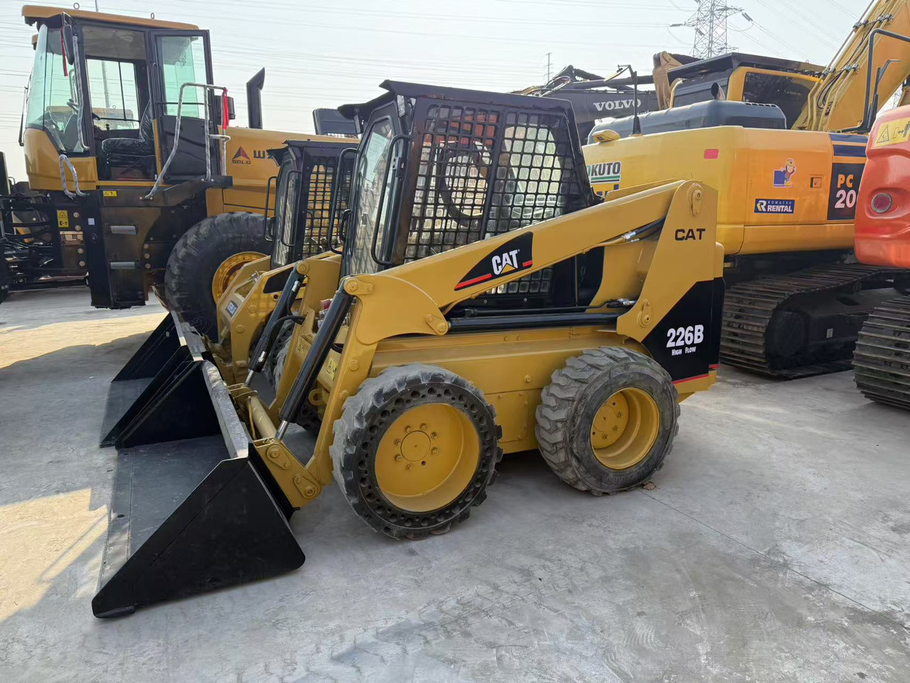 CATERPILLAR Used Mini Small CAT226B Skid Steer Loader in Stock with Best Review for Sale - Byggmaskiner: bild 5 CATERPILLAR Used Mini Small CAT226B Skid Steer Loader in Stock with Best Review for Sale - Byggmaskiner: bild 5