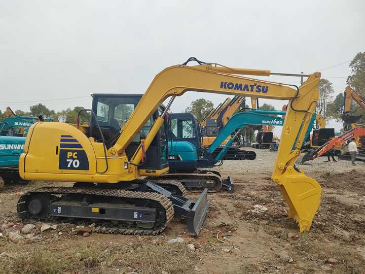 Cheap Used Komatsu PC70-8 Crawler Excavator with High Efficiency Used Heavy Machinery K omatsu PC70-8 Digger Cheap for Sale - Bandgrävare: bild 5 Cheap Used Komatsu PC70-8 Crawler Excavator with High Efficiency Used Heavy Machinery K omatsu PC70-8 Digger Cheap for Sale - Bandgrävare: bild 5