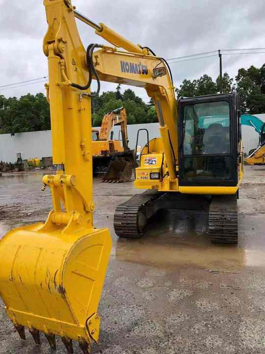 Cheap Used Komatsu PC70-8 Crawler Excavator with High Efficiency Used Heavy Machinery K omatsu PC70-8 Digger Cheap for Sale - Bandgrävare: bild 3 Cheap Used Komatsu PC70-8 Crawler Excavator with High Efficiency Used Heavy Machinery K omatsu PC70-8 Digger Cheap for Sale - Bandgrävare: bild 3