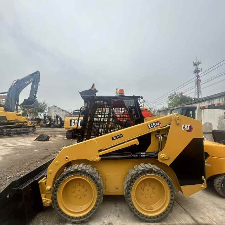 High Quality Used Cat 246D3 Excavator with Low Working Hoursand Best Price Used Cat 246D3 Machine with Cheap Price for Sale - Kompaktlastare/ Slirstyrda lastare: bild 1 High Quality Used Cat 246D3 Excavator with Low Working Hoursand Best Price Used Cat 246D3 Machine with Cheap Price for Sale - Kompaktlastare/ Slirstyrda lastare: bild 1