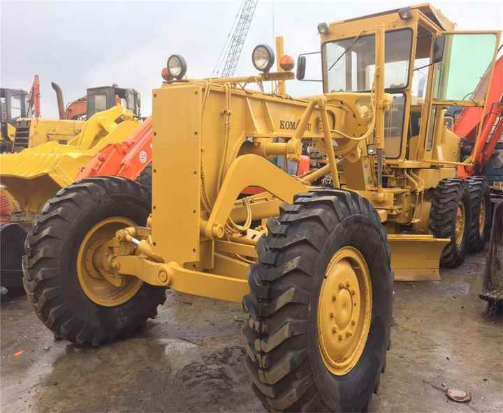 Japan Original Used Komatsu GD661A-1 Motor Grader GD661 in Condition - Väghyvel: bild 1 Japan Original Used Komatsu GD661A-1 Motor Grader GD661 in Condition - Väghyvel: bild 1