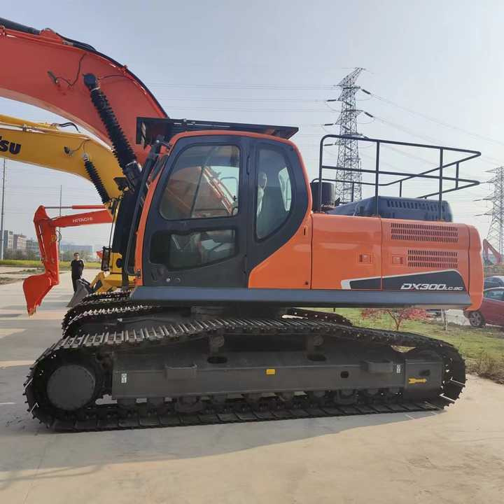 Korea Made Doosan Digger Dx300lc Doosan Used Machinery Excavator , Doosan Dx220 Dx300 Dx200 - Grävmaskin: bild 1 Korea Made Doosan Digger Dx300lc Doosan Used Machinery Excavator , Doosan Dx220 Dx300 Dx200 - Grävmaskin: bild 1