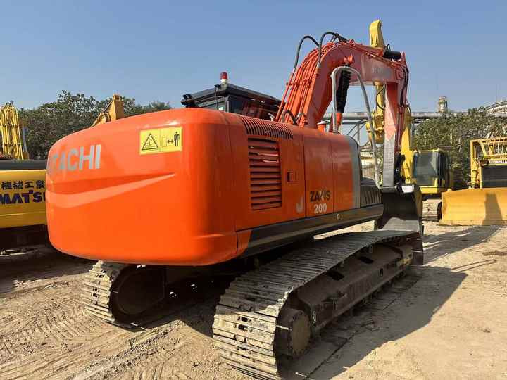 Low Shipping Good Condition Used Hitachi Zx 200-3 Excavator for Construction with Cheap Price - Bandgrävare: bild 2 Low Shipping Good Condition Used Hitachi Zx 200-3 Excavator for Construction with Cheap Price - Bandgrävare: bild 2