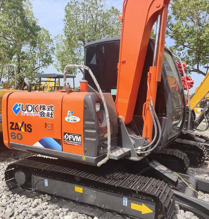 Original Japan Hitachi ZX60 Excavator Hitachi Excavator in Low Price for Hot Sale - Bandgrävare: bild 2 Original Japan Hitachi ZX60 Excavator Hitachi Excavator in Low Price for Hot Sale - Bandgrävare: bild 2