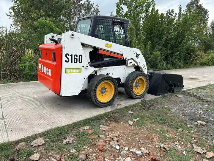 USED BOBCAT S160 Skid-steer Loader with Very Good Performance Is for Sale at a Low Price. - Kompaktlastare/ Slirstyrda lastare: bild 4 USED BOBCAT S160 Skid-steer Loader with Very Good Performance Is for Sale at a Low Price. - Kompaktlastare/ Slirstyrda lastare: bild 4