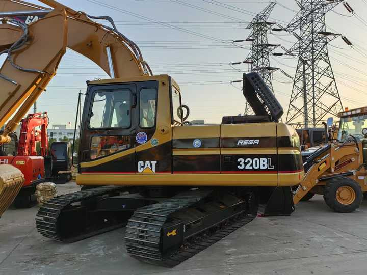 Used Cat Excavator Japan 20 Tons Digger Machinery Caterpillar CAT 320BL for Sale Cat 320B 320BL 320C 320D 320CL 320DL in Stock - Grävmaskin: bild 4 Used Cat Excavator Japan 20 Tons Digger Machinery Caterpillar CAT 320BL for Sale Cat 320B 320BL 320C 320D 320CL 320DL in Stock - Grävmaskin: bild 4