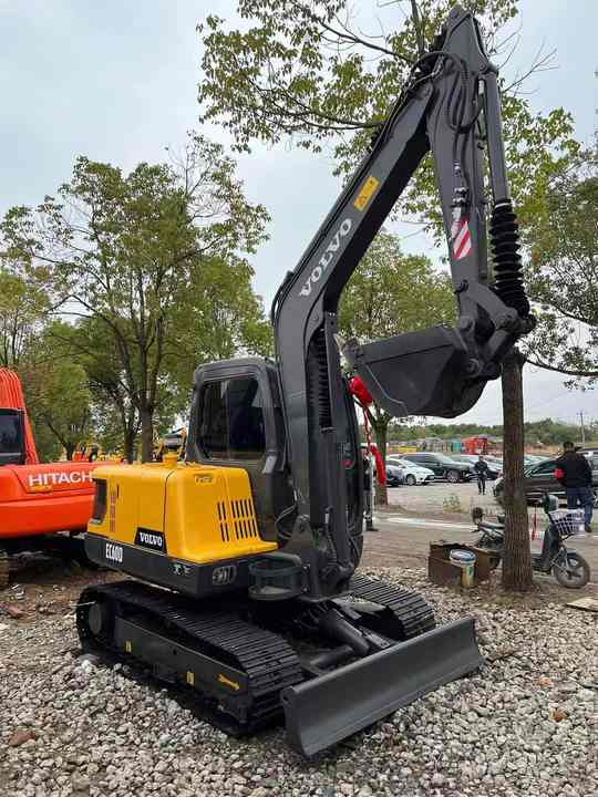 Used Digger VOLVO EC60 Construction Machinery Construction Digger Used VOLVO EC60 Cheap Excavator - Bandgrävare: bild 4 Used Digger VOLVO EC60 Construction Machinery Construction Digger Used VOLVO EC60 Cheap Excavator - Bandgrävare: bild 4