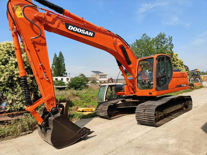 Used Doosan DX225LC Excavator | Low Hours | Heavy Duty | Global Shipping | Well-Maintained - Grävmaskin: bild 5 Used Doosan DX225LC Excavator | Low Hours | Heavy Duty | Global Shipping | Well-Maintained - Grävmaskin: bild 5