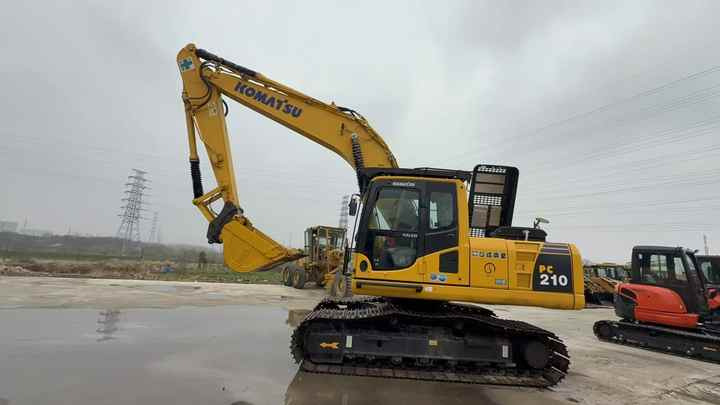Used Good Quality Japan Original PC210-8 in Good Condition PC210-8 Komatsu - Bandgrävare: bild 5 Used Good Quality Japan Original PC210-8 in Good Condition PC210-8 Komatsu - Bandgrävare: bild 5