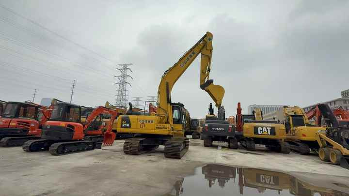 Used Good Quality Japan Original PC210-8 in Good Condition PC210-8 Komatsu - Bandgrävare: bild 4 Used Good Quality Japan Original PC210-8 in Good Condition PC210-8 Komatsu - Bandgrävare: bild 4