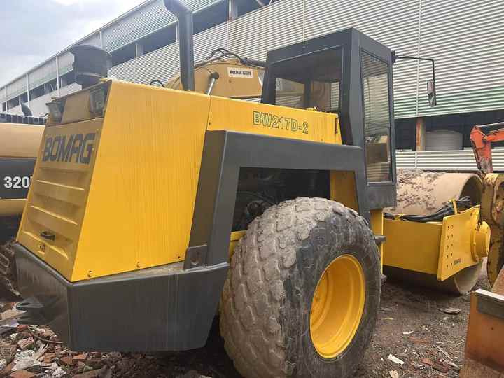 Used Heavy Construction Equipment BW217D Second Hand Road Rollers Used Machine Hot Sale - Asfaltvält: bild 5 Used Heavy Construction Equipment BW217D Second Hand Road Rollers Used Machine Hot Sale - Asfaltvält: bild 5