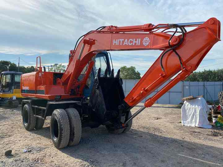 Used Hitachi Ex100WD Wheel Excavator for Sale Japan Made Hitachi Ex100wd Wheeled Excavator for Sale - Bandgrävare: bild 3 Used Hitachi Ex100WD Wheel Excavator for Sale Japan Made Hitachi Ex100wd Wheeled Excavator for Sale - Bandgrävare: bild 3