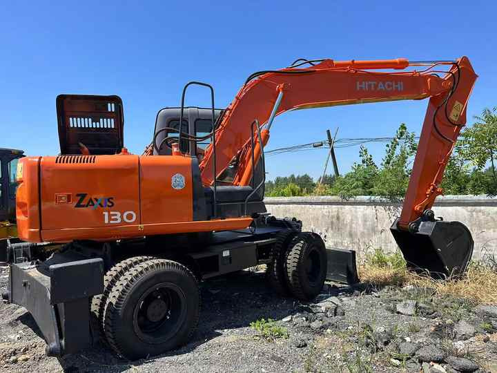Used Wheel Excavator Hitachi ZX 130W Made in Japan 13ton Hitachi Zx130w Wheel Excavator Price Used Hitachi Zx130 Excavator SALE - Grävmaskin: bild 4 Used Wheel Excavator Hitachi ZX 130W Made in Japan 13ton Hitachi Zx130w Wheel Excavator Price Used Hitachi Zx130 Excavator SALE - Grävmaskin: bild 4