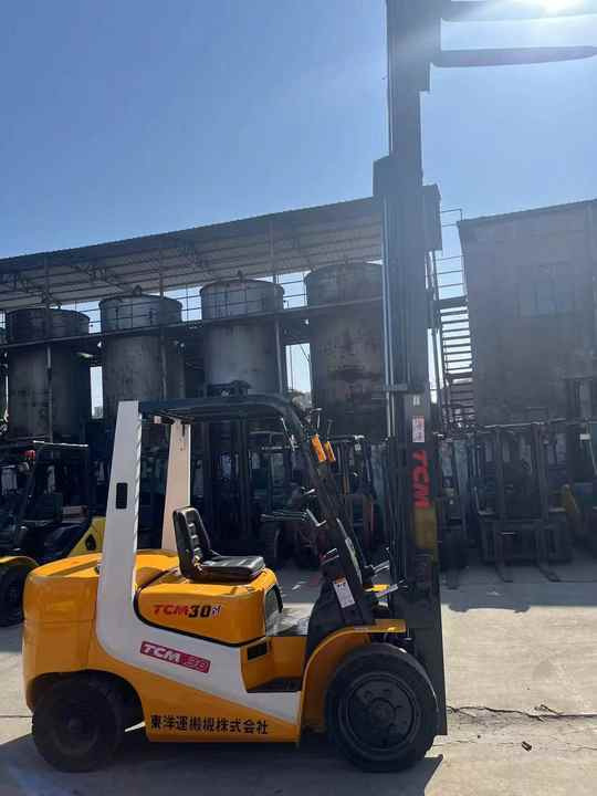 Very Good Condition and Cheap Price 3 Tonne TCM Forklift Run Performance TCM30 Forklift for Sale - Motviktstruck: bild 5 Very Good Condition and Cheap Price 3 Tonne TCM Forklift Run Performance TCM30 Forklift for Sale - Motviktstruck: bild 5