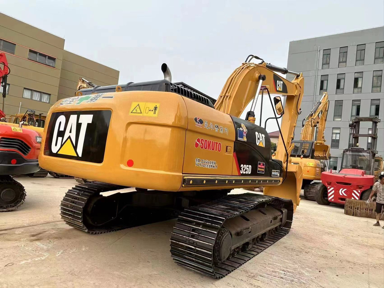 CATERPILLAR 325D - Bandgrävare: bild 2 CATERPILLAR 325D - Bandgrävare: bild 2