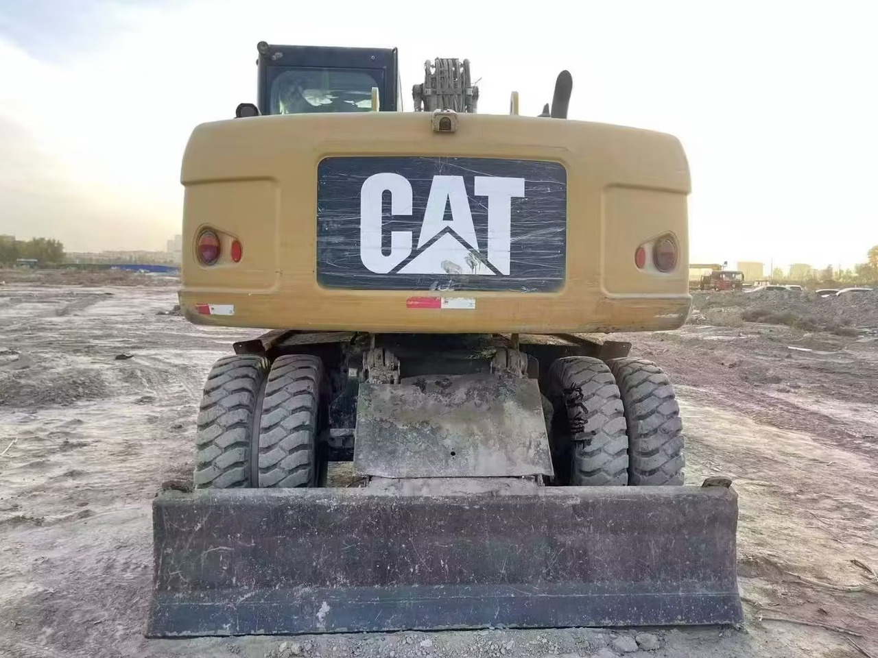 CATERPILLAR M315 - Grävmaskin på däck: bild 2 CATERPILLAR M315 - Grävmaskin på däck: bild 2