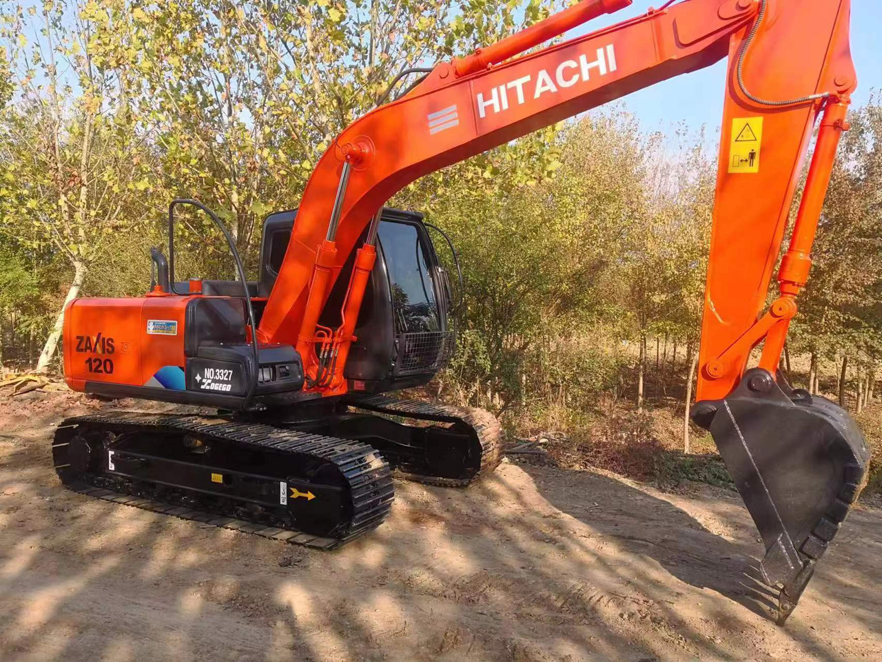 HITACHI ZX120 - Bandgrävare: bild 4 HITACHI ZX120 - Bandgrävare: bild 4