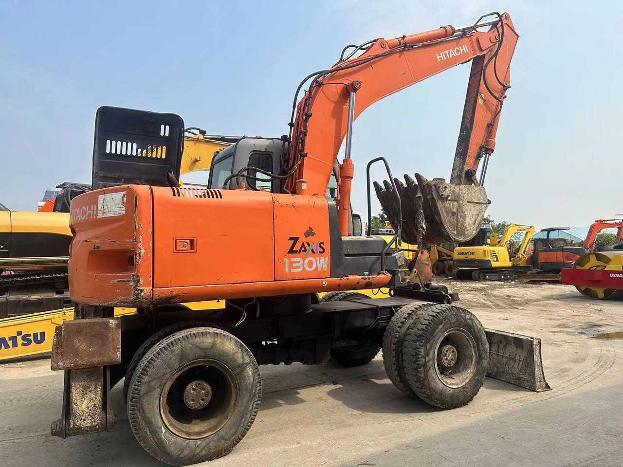 HITACHI ZX130 - Grävmaskin på däck: bild 4 HITACHI ZX130 - Grävmaskin på däck: bild 4