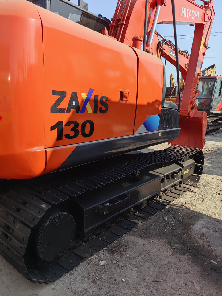 HITACHI ZX130 - Bandgrävare: bild 2 HITACHI ZX130 - Bandgrävare: bild 2